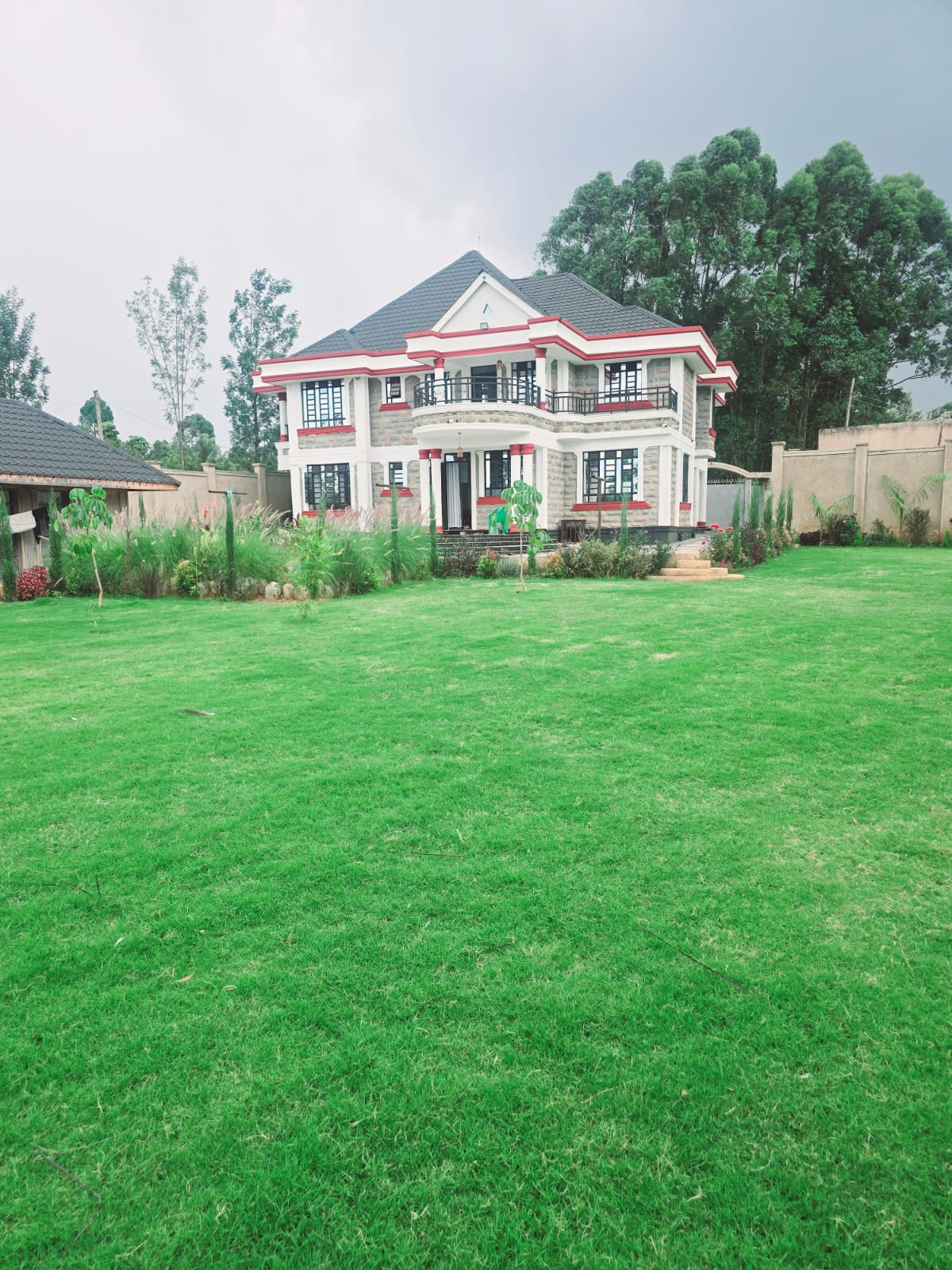 Residential landscaping project by Amazing Grace Landscapers